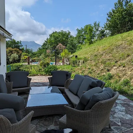 Belle Maison Basque Avec Grande Piscine Chauffee Villa *
