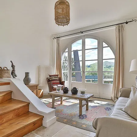 Belle Maison Basque Avec Grande Piscine Chauffee