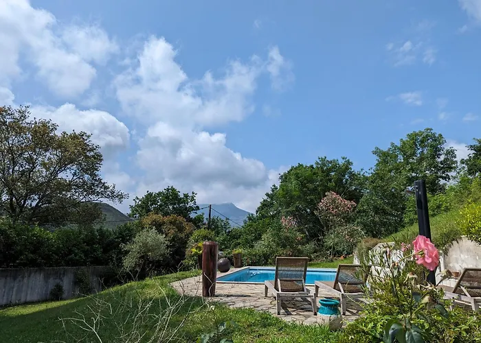 Belle Maison Basque Avec Grande Piscine Chauffee Saint-Pee-sur-Nivelle