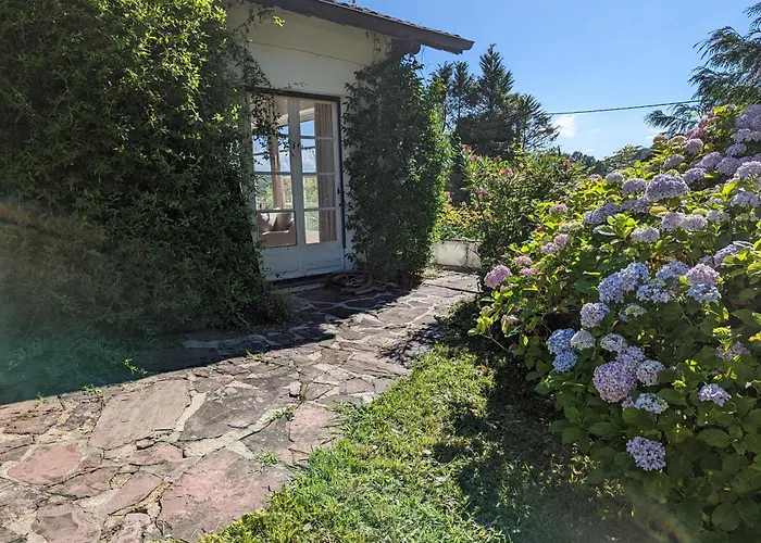 Belle Maison Basque Avec Grande Piscine Chauffee Villa