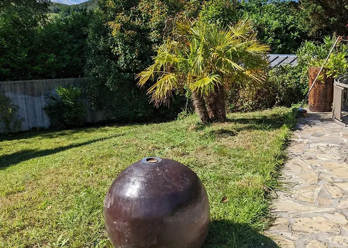 Belle Maison Basque Avec Grande Piscine Chauffee Villa *