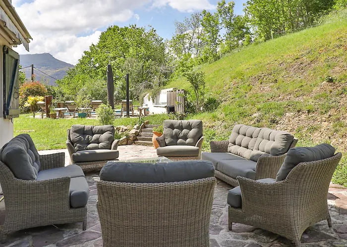 Belle Maison Basque Avec Grande Piscine Chauffee